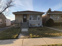 Pre-foreclosure in  MAYFIELD AVE Burbank, IL 60459