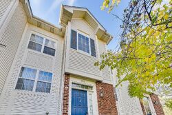 Pre-foreclosure in  RIVER MILL PKWY Wheeling, IL 60090