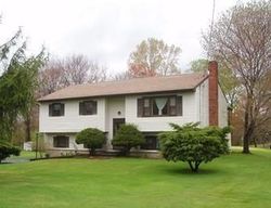 Pre-foreclosure Listing in ROUND TABLE RD NEW MILFORD, CT 06776