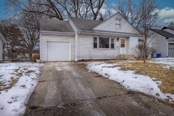 Pre-foreclosure in  OHIO PKWY Rockford, IL 61108