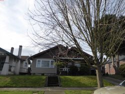 Pre-foreclosure in  S PARK AVE Tacoma, WA 98418