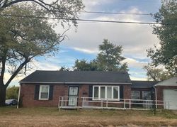 Pre-foreclosure in  SUMMIT AVE East Saint Louis, IL 62205