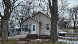 Pre-foreclosure Listing in 4TH ST BUFFALO, IA 52728