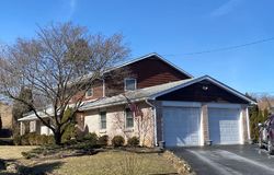 Pre-foreclosure in  BUTTONWOOD DR Slatington, PA 18080