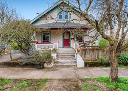 Pre-foreclosure in  SE 63RD AVE Portland, OR 97206