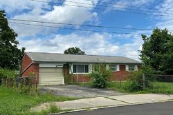 Pre-foreclosure in  WASHINGTON AVE Cincinnati, OH 45231