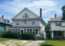 Pre-foreclosure in  PUTNAM ST Toledo, OH 43620