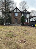 Pre-foreclosure in  BOLGER LN Suffern, NY 10901