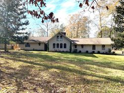 Pre-foreclosure Listing in N 7TH AVE LAUREL, MS 39440