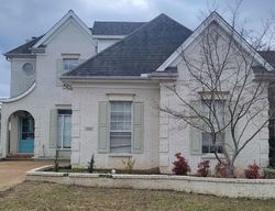 Pre-foreclosure in  GRAYSTONE DR Southaven, MS 38671