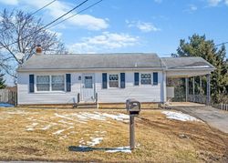 Pre-foreclosure Listing in CLEARVIEW AVE HAMPSTEAD, MD 21074