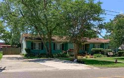 Pre-foreclosure in  PECAN ST Thibodaux, LA 70301