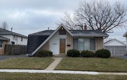 Pre-foreclosure in  W JEAN ST Alsip, IL 60803