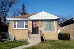 Pre-foreclosure in  EASTERN AVE Bellwood, IL 60104