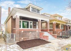 Pre-foreclosure in  S CHAMPLAIN AVE Chicago, IL 60619