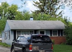 Pre-foreclosure in  KIRCHOFF RD Rolling Meadows, IL 60008