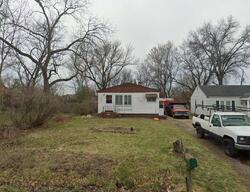 Pre-foreclosure in  HILLCREST DR Wood Dale, IL 60191