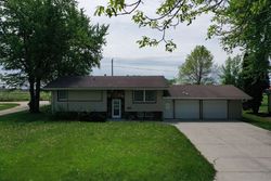 Pre-foreclosure in  PARKVIEW DR Eagle Grove, IA 50533