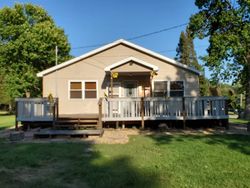 Pre-foreclosure in  6TH AVE SW Oelwein, IA 50662