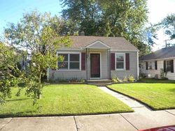 Pre-foreclosure in  E LOWELL AVE Mishawaka, IN 46545