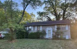 Pre-foreclosure in  RICHELIEU RD Indianapolis, IN 46226
