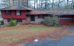 Pre-foreclosure in  COLONY HILL CT Stone Mountain, GA 30083
