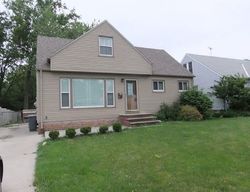Pre-foreclosure in  PARKWOOD DR Euclid, OH 44132