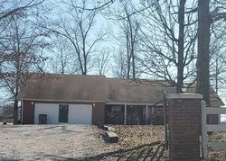 Pre-foreclosure in  GOBBLE DR Florence, AL 35634