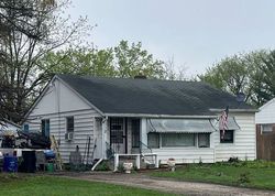 Pre-foreclosure in  DAWN AVE Rockford, IL 61107