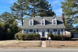 Pre-foreclosure in  CONDUIT RD Colonial Heights, VA 23834