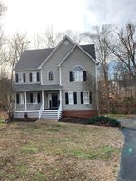 Pre-foreclosure in  POINT TRACE CT Midlothian, VA 23112