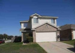 Pre-foreclosure in  WHITE HOUSE ST Manor, TX 78653