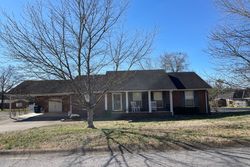 Pre-foreclosure in  DRAKE DR Shelbyville, TN 37160