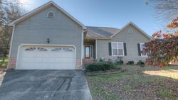 Pre-foreclosure in  FLAGSTONE DR Ooltewah, TN 37363