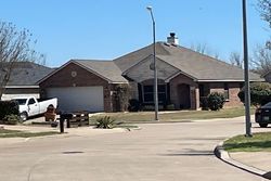 Pre-foreclosure in  WEBER RIVER TRL Fort Worth, TX 76140