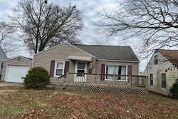 Pre-foreclosure in  CHERRY AVE NE Canton, OH 44714