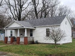 Pre-foreclosure in  WASHINGTON ST Jacksonville, IL 62650