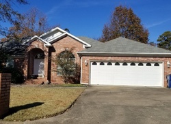 Pre-foreclosure in  OZARK DR Maumelle, AR 72113