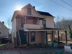 Pre-foreclosure in  5TH ST Pitcairn, PA 15140