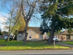 Pre-foreclosure in  SUNNYVIEW RD NE Salem, OR 97301