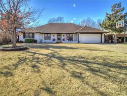 Pre-foreclosure in  GREEN VALLEY DR Oklahoma City, OK 73120
