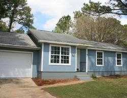 Pre-foreclosure in  W LAKE CIR Mary Esther, FL 32569