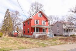 Pre-foreclosure in  W SHARON RD Cincinnati, OH 45246