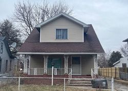 Pre-foreclosure in  SAINT JOHN AVE Toledo, OH 43608