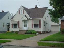 Pre-foreclosure in  NAUMANN AVE Euclid, OH 44123