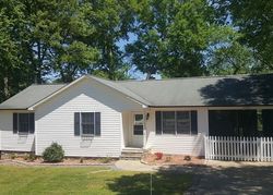 Pre-foreclosure Listing in LINWOOD DR LINCOLNTON, NC 28092