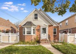 Pre-foreclosure in  229TH ST Cambria Heights, NY 11411