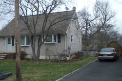 Pre-foreclosure Listing in RIVERVIEW CIR LITTLE FALLS, NJ 07424