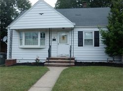 Pre-foreclosure in  EBERLY PL Fords, NJ 08863