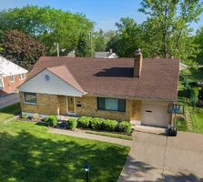 Pre-foreclosure in  WEDGEWOOD AVE Dayton, OH 45429